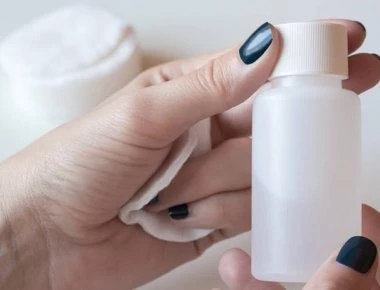 Έξι χρήσεις του ασετόν που δεν φανταζόσασταν